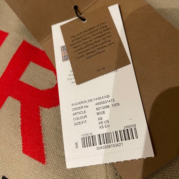 BURBERRY Horseferry jumper- SOLD - Picture 5 of 6